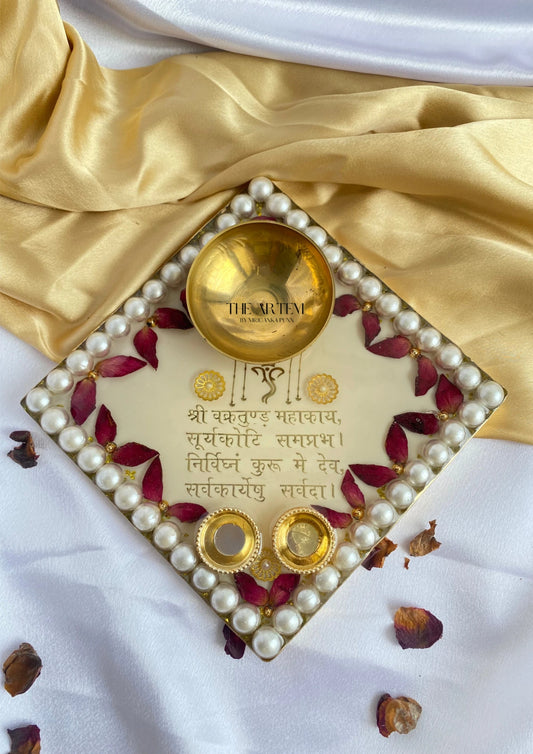 Mantra Flower Preserved Pooja Thali